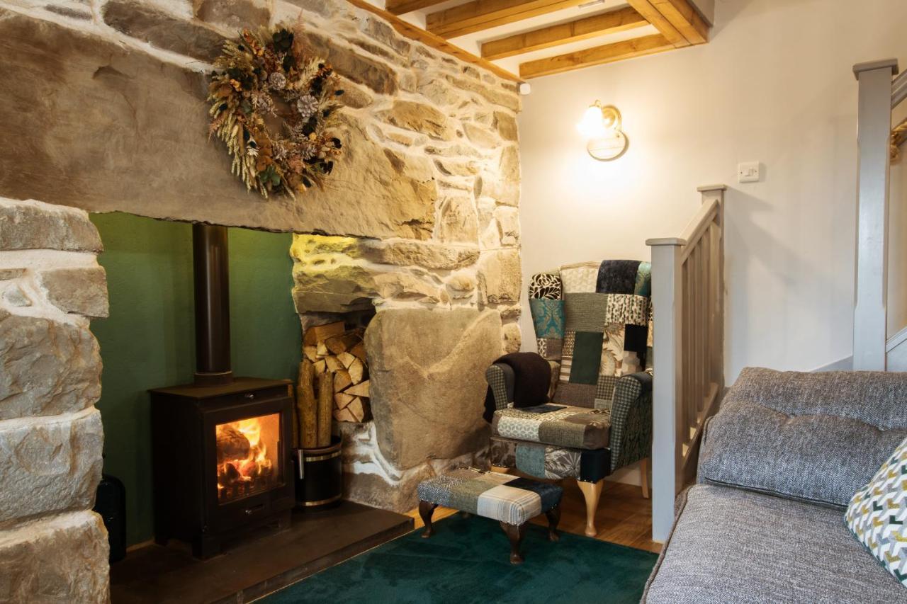 Cosy, Coastal Cottage In Snowdonia Харлех Экстерьер фото